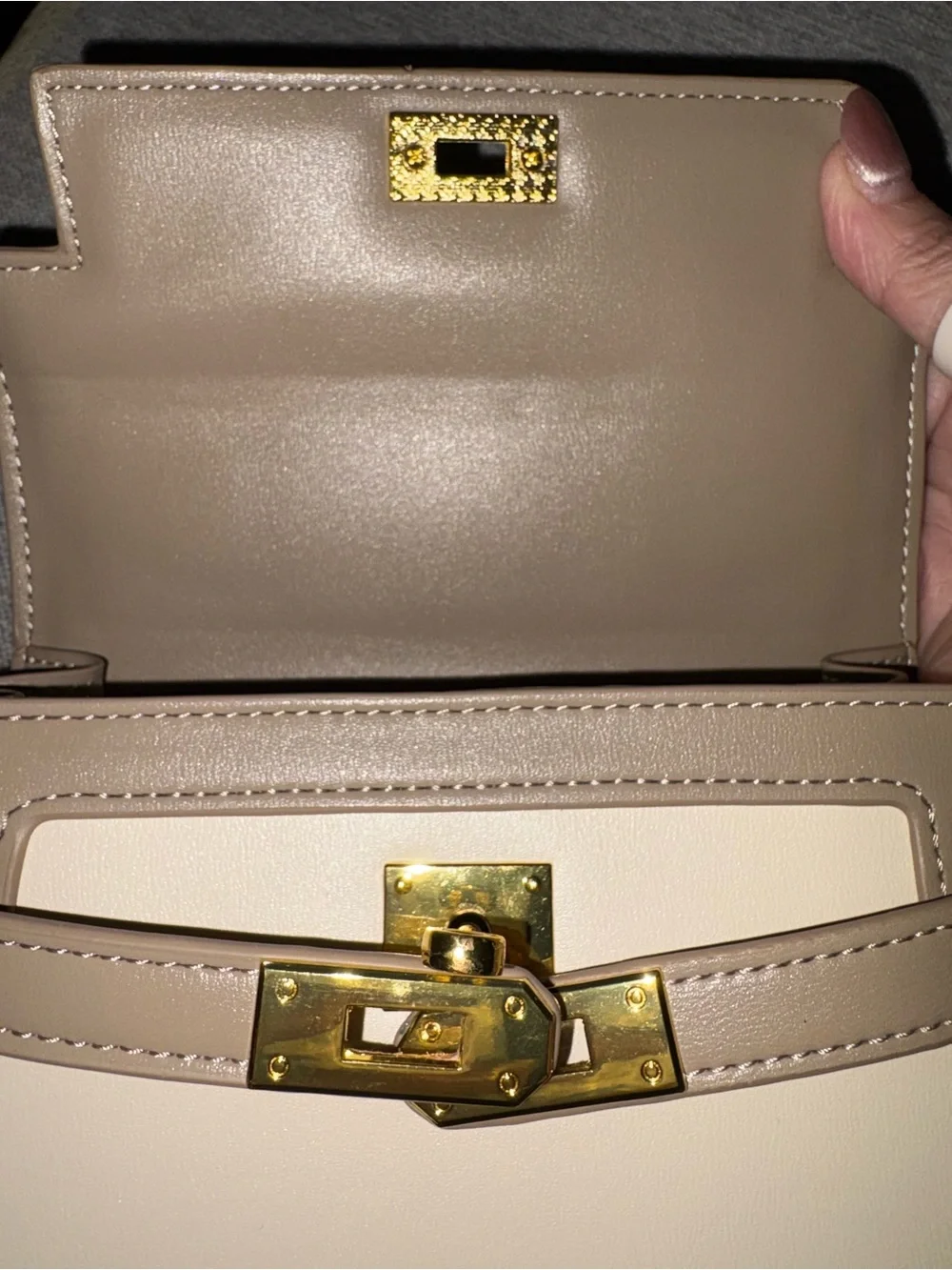 NWT Cream Taupe Structured Top-Handle Women's Kelly  Handbag w Crossbody Strap